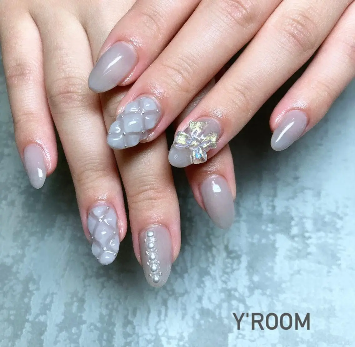ネイル オーロラネイル フラッシュネイル フットネイル ジェルネイル 氷ネイル・うるうるネイル ハンドネイル YUKA （ネイリスト）のネイルデザイン