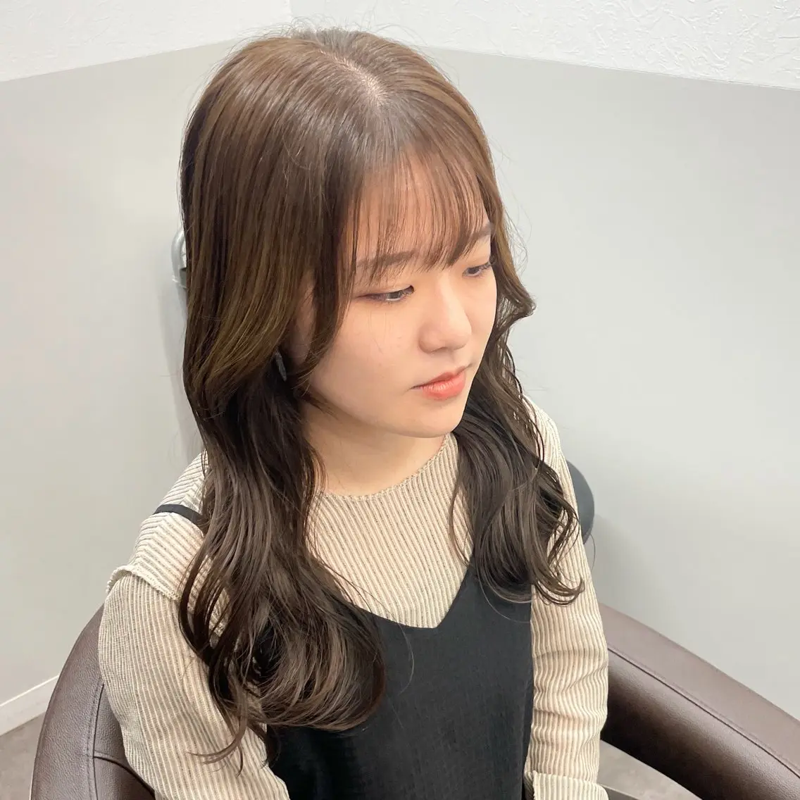 【韓国ヘア×透明感カラー】🖤カット+ワンカラー+2stepトリートメント🖤 おへそからそれ以上長い場合は+5000の写真