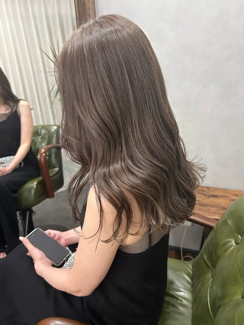 セミロング ヘアカラー レイヤーカット/透明 感カラー🩵中村友美のヘアスタイル