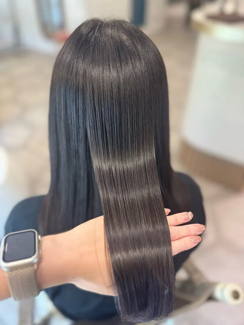 セミロング 髪質改善 縮毛矯正 トリートメント 酸性ストレート カット ヘアカラー 縮毛矯正 トリートメント 堀江美容室 千晶のヘアスタイル