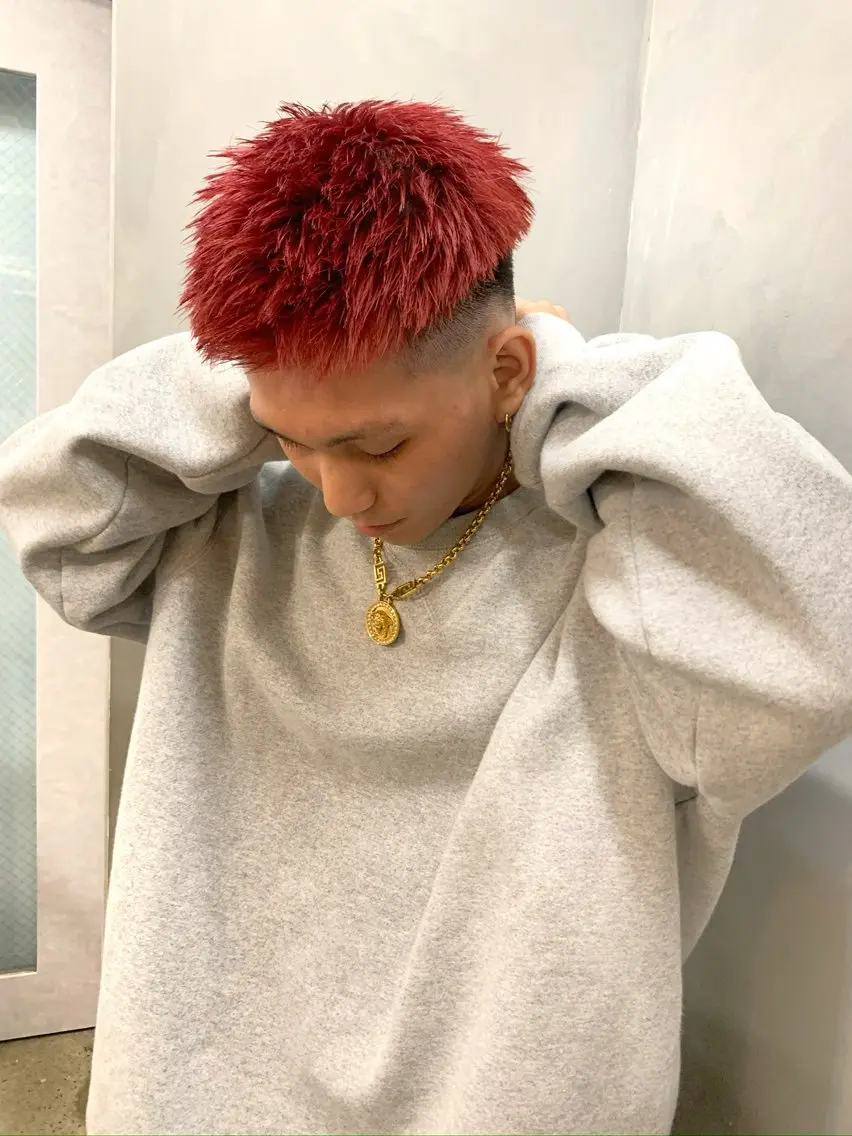 カラー 重松 丈博のヘアスタイル