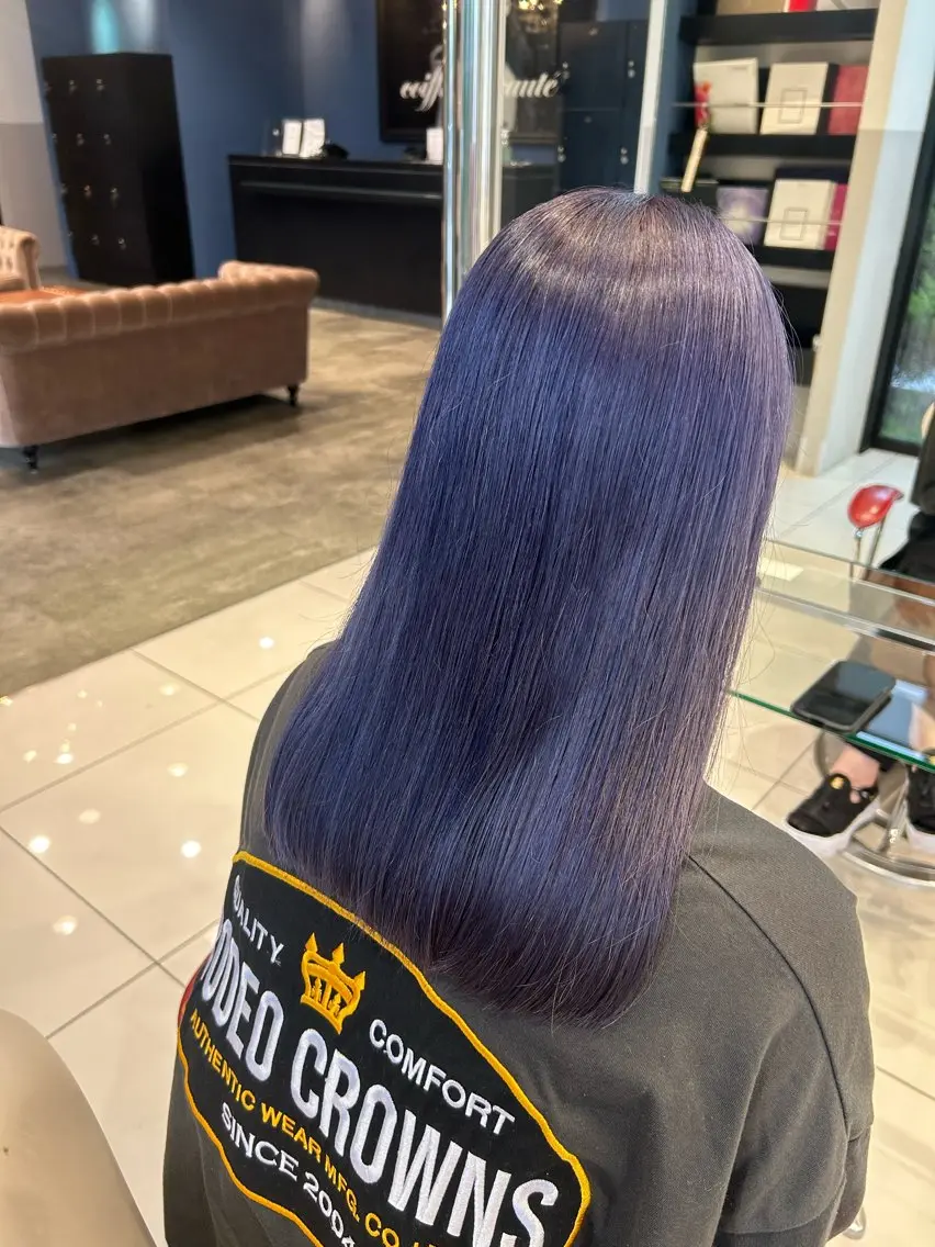 カラー 海外カラー白髪ぼかし ティファニーサユリのヘアスタイル