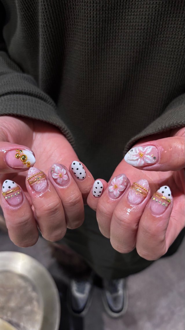 ネイル アートネイル 長さ出し ハンドネイル color.nail 🫧ionaのネイルデザイン