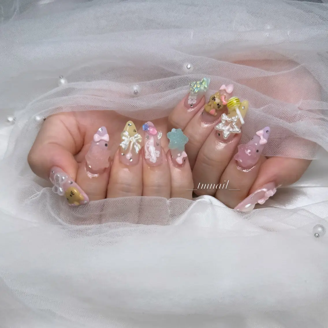 ロング 韓国風ヘア ハンドネイル 💅Tmnail Misoraのネイルデザイン