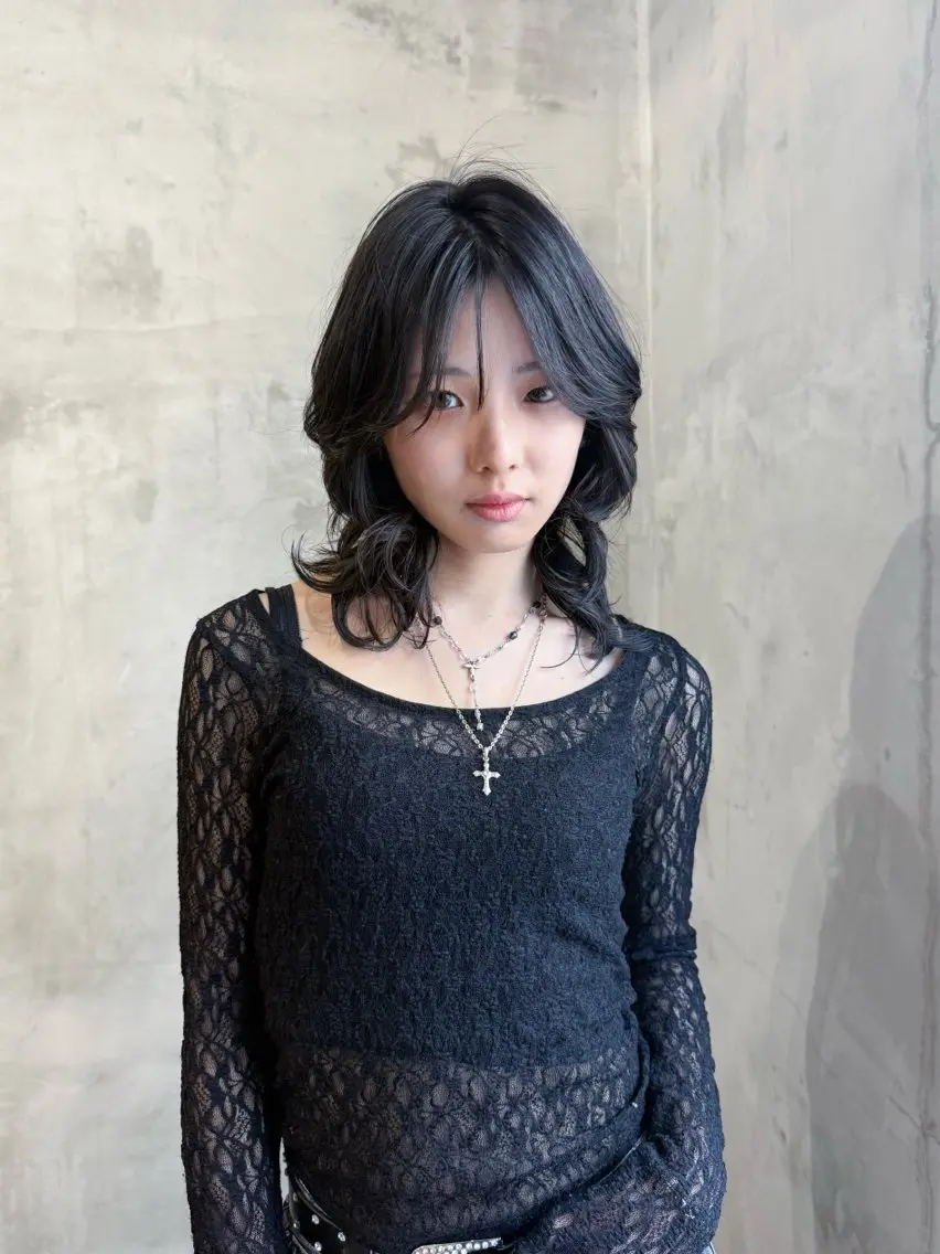 ミディアム カット ヘアカラー Koko . 【高円寺】のヘアスタイル