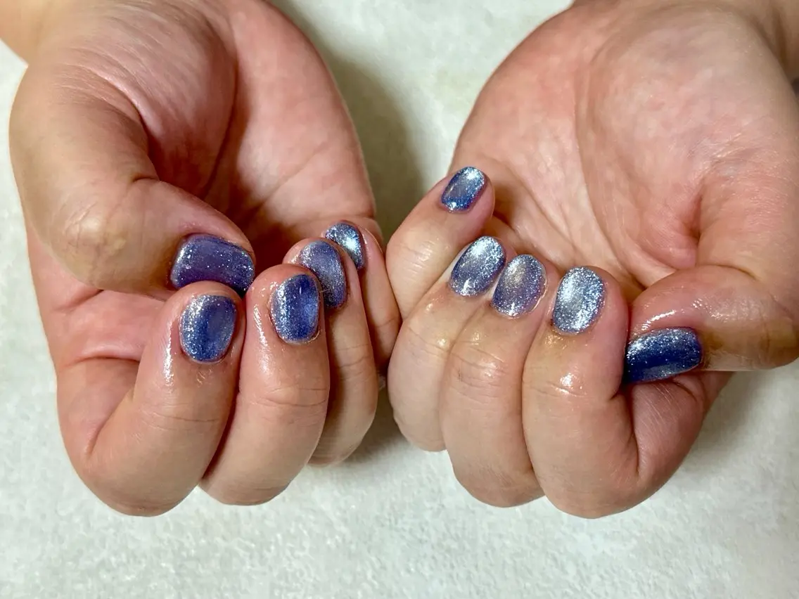ネイル オーロラネイル フットネイル フレンチネイル ジェルネイル キラキラネイル ハンドネイル mogunail &blowのネイルデザイン