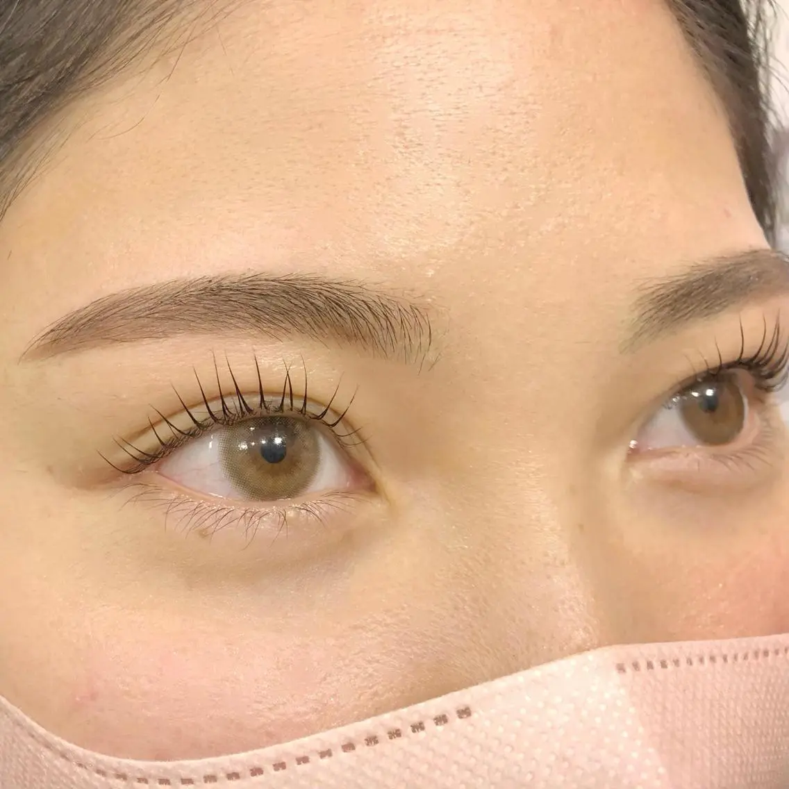 💖まつげに優しいトリートメント成分入り[まつ毛パーマ]+美眉デザイン◎低刺激ワックスシートで理想の眉毛の写真