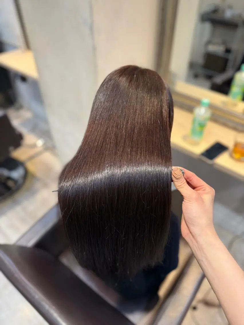 ロング カラー ブラウンカラー 透明感カラー ラベンダーカラー カット ヘアカラー トリートメント 美髪矯正🪽／新宿／ ゆうみ🦋のヘアスタイル