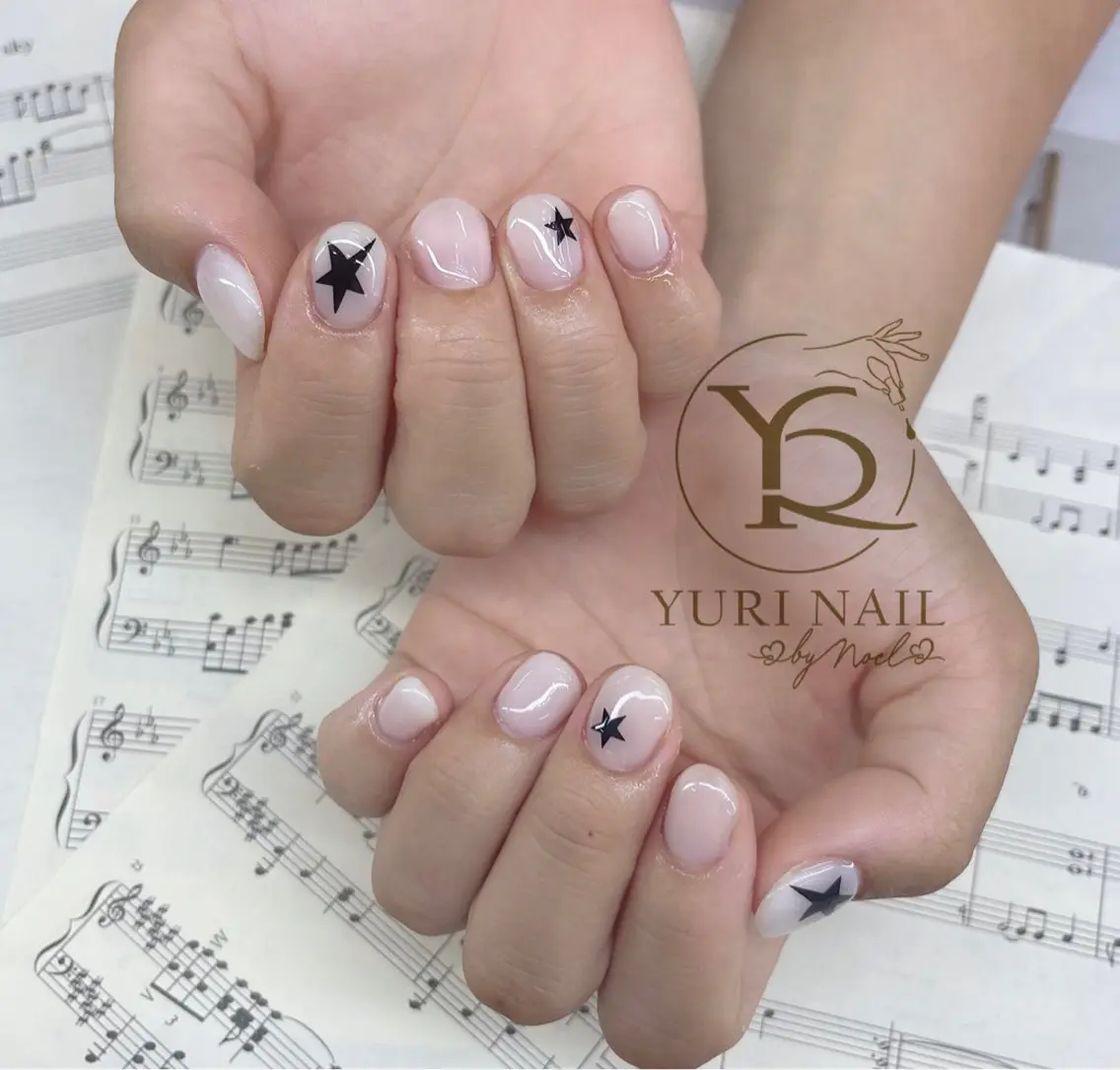 ネイル チークネイル フットネイル フレンチネイル グラデーション キラキラネイル ハンドネイル フットネイル ハンドケア YURI Nail Funabashiのネイルデザイン