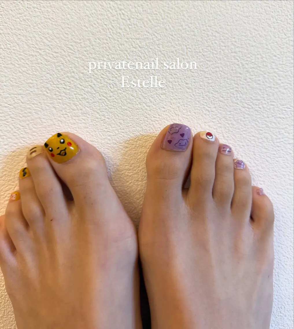 ネイル フットネイル メンズネイル パープル 黄色 フットネイル nail salon Estelleのネイルデザイン