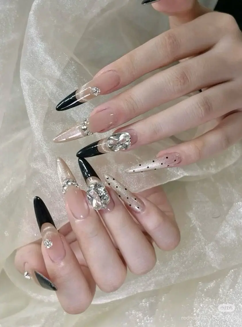 カラー Pun Sora Nailのネイルデザイン