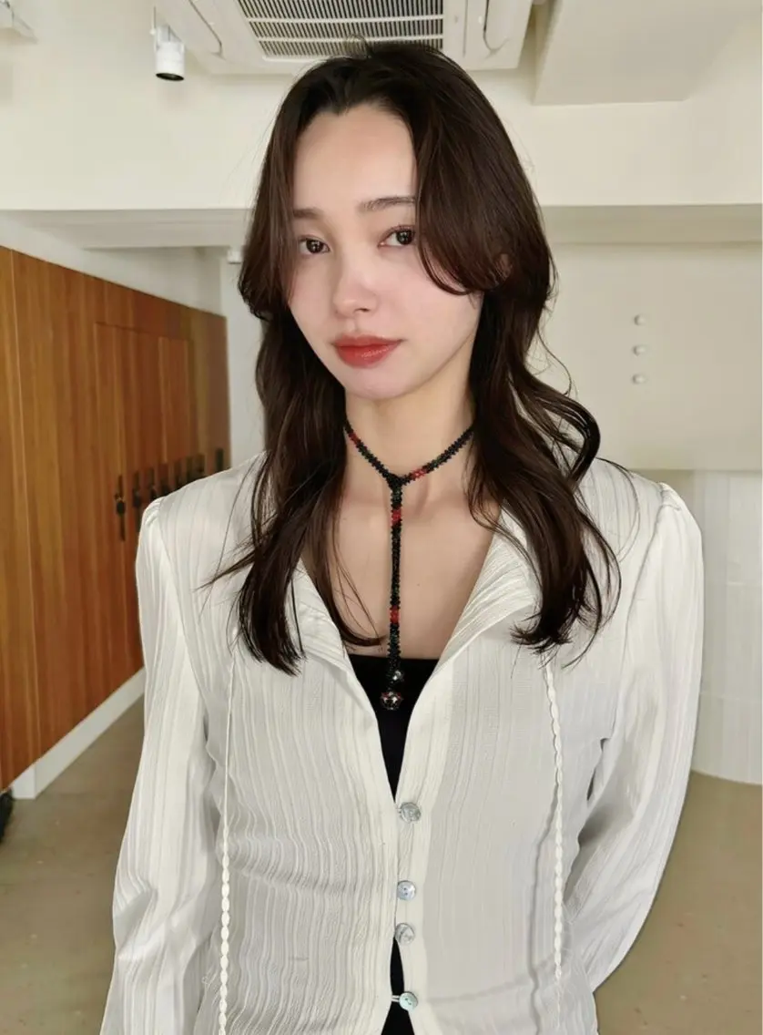 ミディアム カラー 切りっぱなしボブ ベージュカラー ブリーチ ダブルカラー グレージュ カット ヘアカラー 小顔矯正/レイヤー 透明感カラー✨生真のヘアスタイル