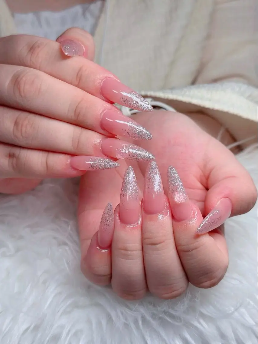 ネイル アートネイル チークネイル フレンチネイル ジェルネイル ガーリー HAPPI NAIL 大国町のネイルデザイン