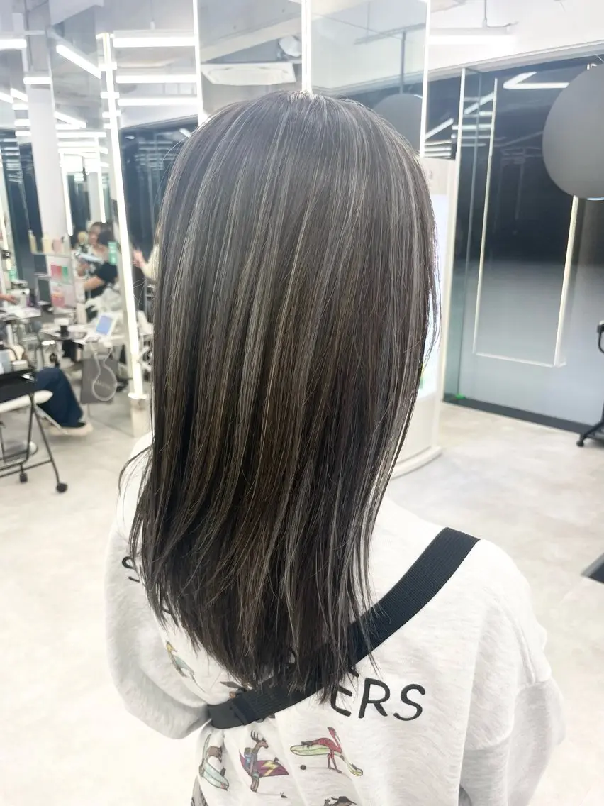 セミロング カラー ヘアアレンジ ヘアカラー トリートメント 【Sweep】おじま のぞみのヘアスタイル