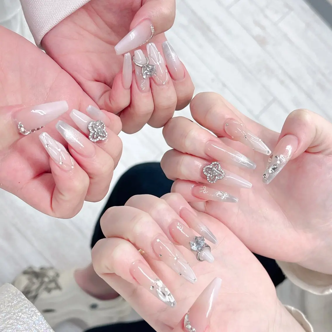 ネイル ハンドネイル Queens ciciのネイルデザイン
