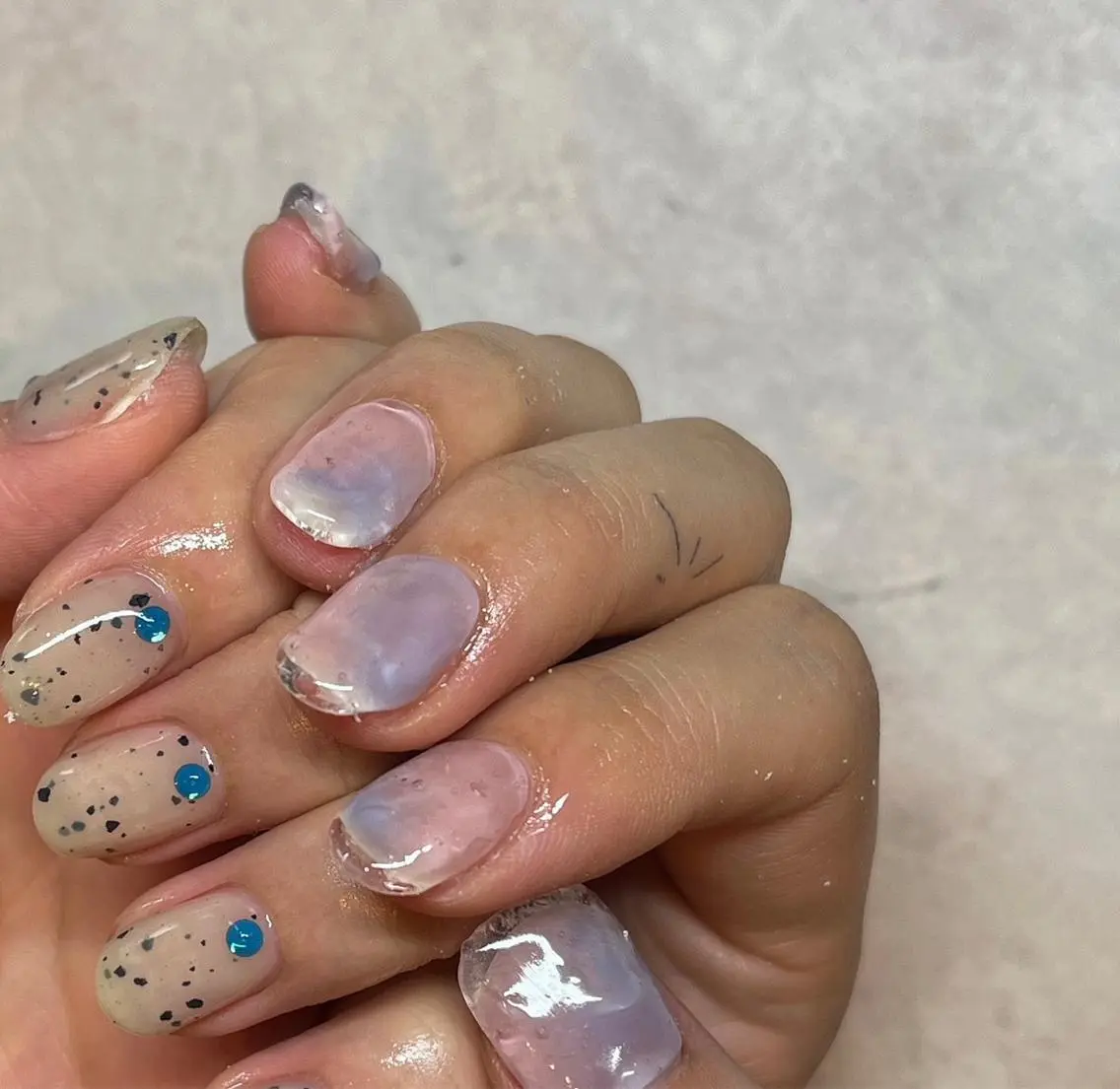 ネイル クリアネイル フレンチネイル 持ち込み フリーランス¨̮⃝ ネイリストOKADAのネイルデザイン