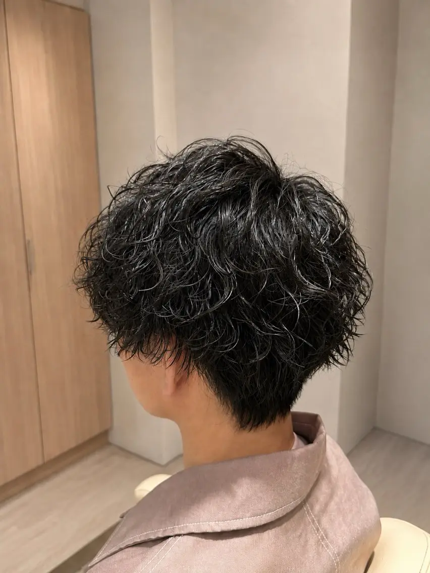 パーマ メンズ フェザーパーマ メンズパーマ 波巻きパーマ ニュアンスパーマ メンズパーマ /栄/伊藤りんなのヘアスタイル