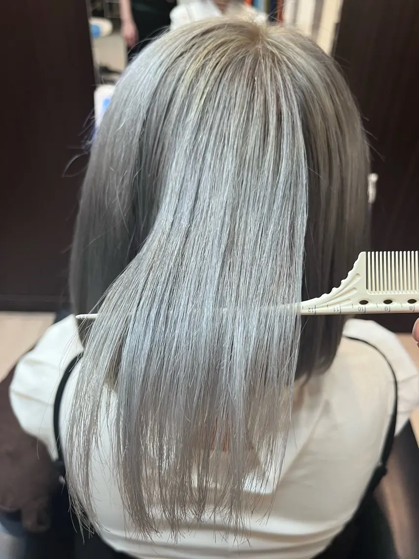 ショート パープルカラー 🍒 SANA🍒のヘアスタイル