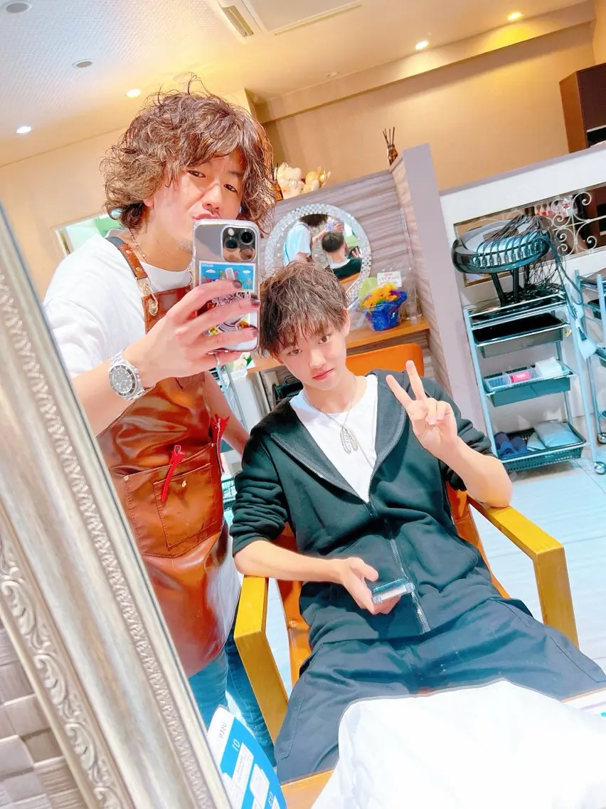ショート パーマ メンズ メンズハイライト メンズパーマ ハイライト 髪質改善 トリートメント カット パーマ Refuge by produceのヘアスタイル