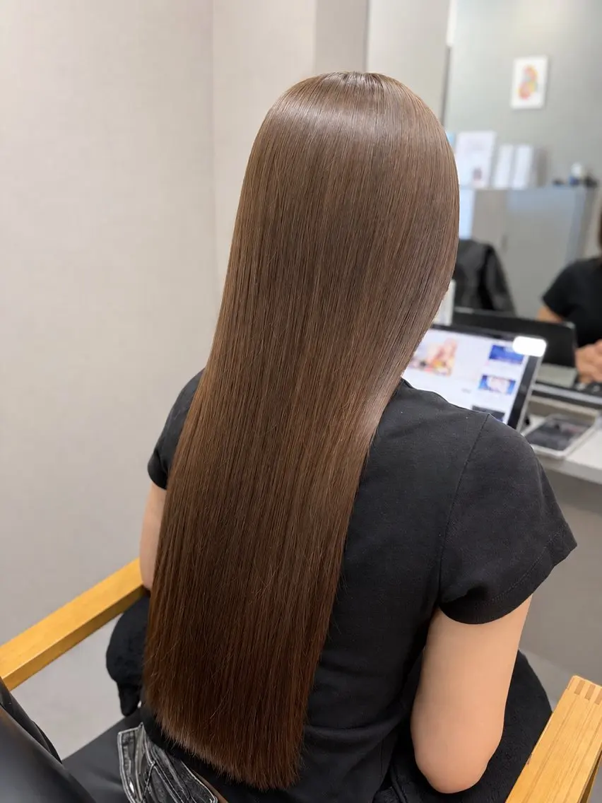 ロング カラー ダブルカラー トリートメント 佐々木 愛実のヘアスタイル