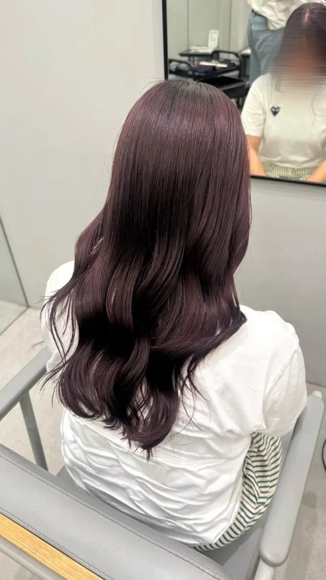 カラー レッドカラー 大野 李予のヘアスタイル