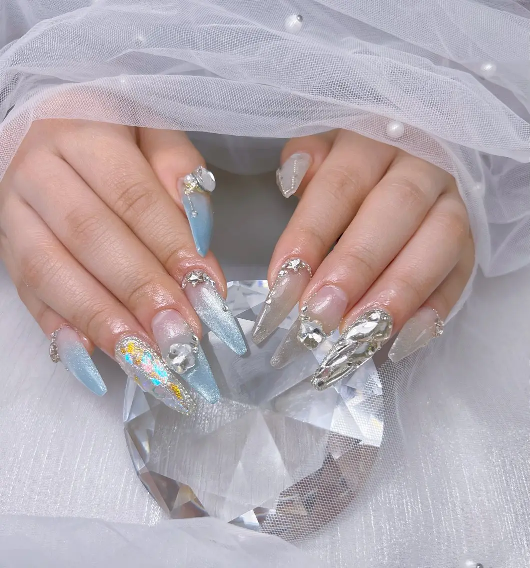 ネイル アートネイル オーロラネイル チークネイル 長さ出し フットネイル Miya _nailのネイルデザイン