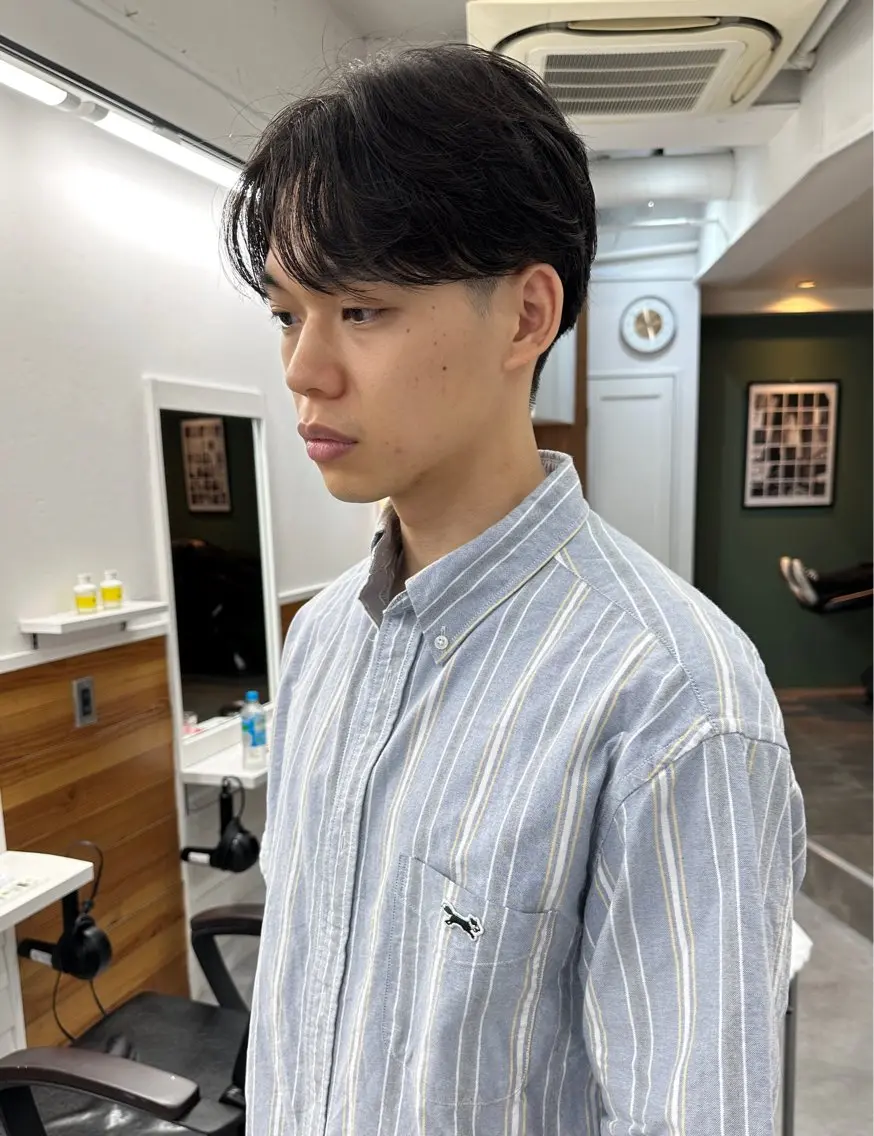 ミディアム パーマ メンズ グランジヘア 無造作ヘアHYUGAのヘアスタイル