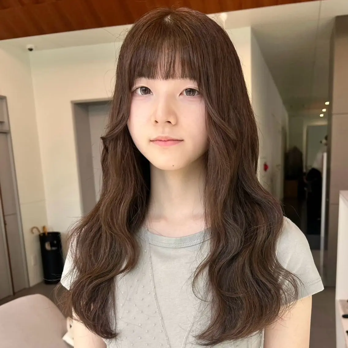 ロング アッシュ ヘアカラー ミント/ベージュ/ ダブルカラーRIOのヘアスタイル