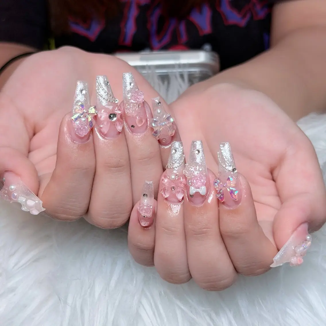 ネイル チークネイル ドット フレンチネイル グラデーション ハート ハンドネイル Julli NailStudioのネイルデザイン