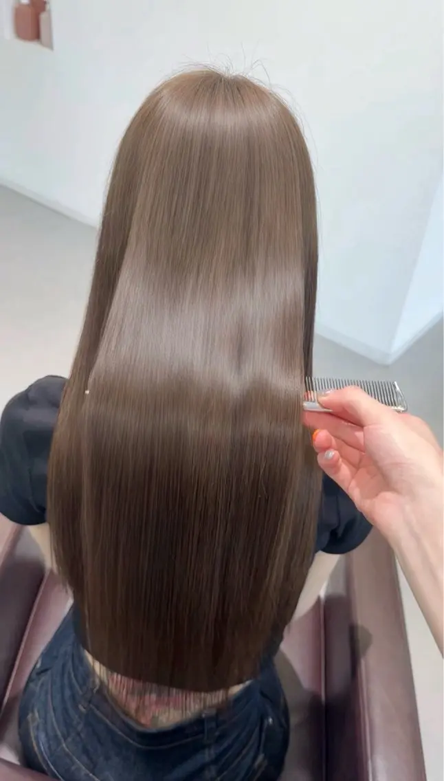 ロング カット ヘアカラー トリートメント ️🫧透明感カラー& 髪質改善🎀いさきのヘアスタイル