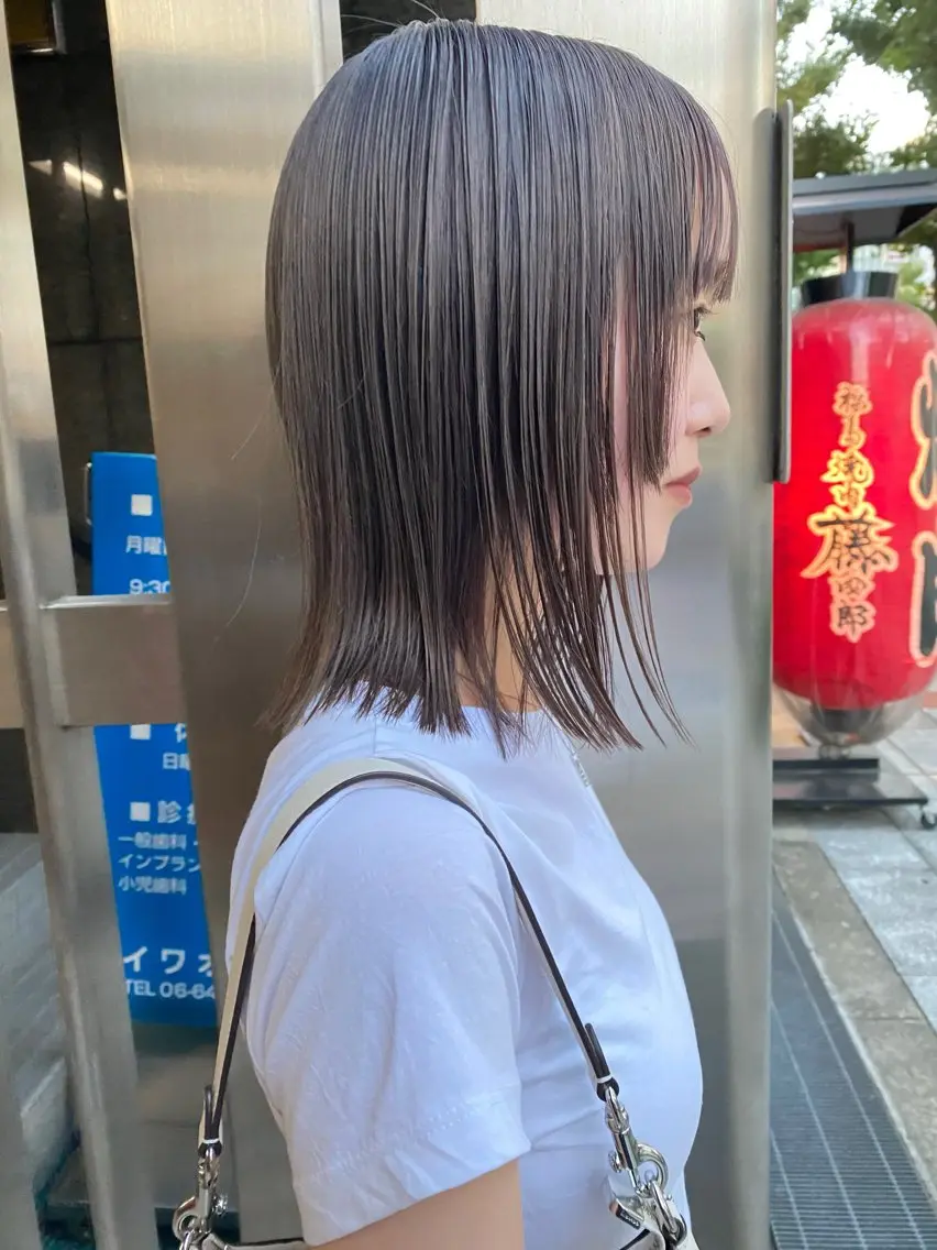 ミディアム 薄暮 マツイ　レンのヘアスタイル