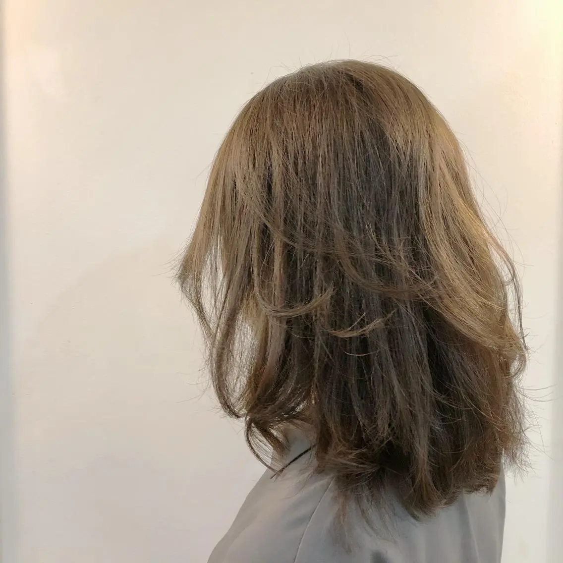 ミディアム カラー パーマ ヘアアレンジ 塩崎 春香のヘアスタイル