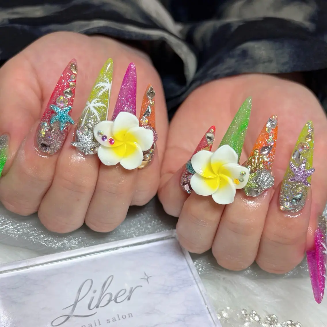 ネイル 夏ネイル ハンドネイル Liber リベルのネイルデザイン