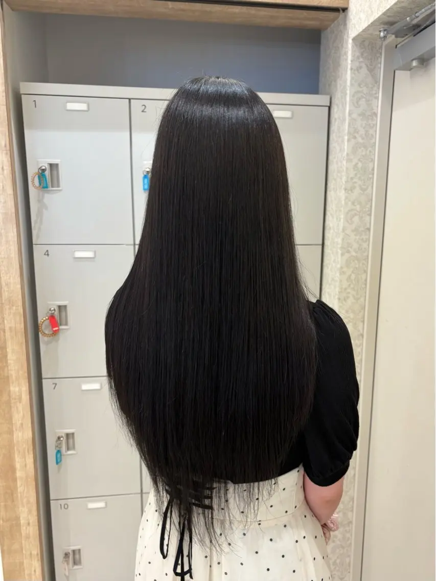 ロング カラー 黒髪 ナチュラルブラック ヘアカラー トリートメント 本厚木／練習モデル 募集／かりん🐰のヘアスタイル