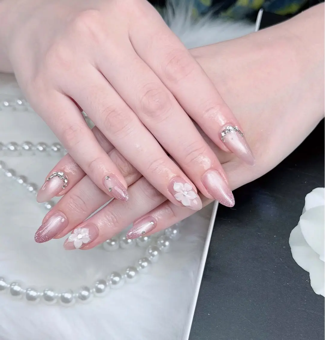 ネイル アートネイル ジェルネイル 韓国ネイル ロングネイル 持ち込み ハンドネイル Blingg NailStudioのネイルデザイン