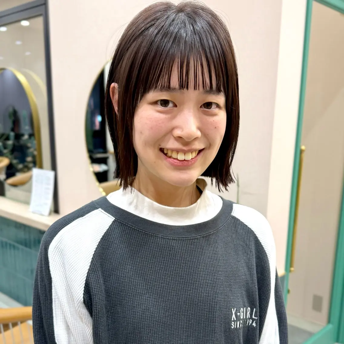 ショート カラー 縮毛矯正 酸性ストレート カット 縮毛矯正 トリートメント 艶ブリーチカラー✨ ボブレイヤーSakiのヘアスタイル