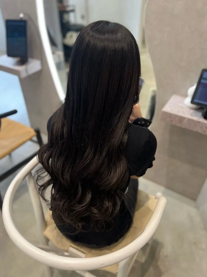 カット ヘアカラー トリートメント エクステ 小池 夏美のヘアスタイル