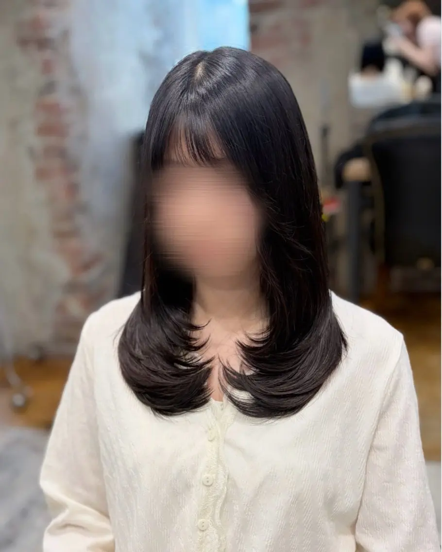 ミディアム ミディアムレイヤー レイヤーカット はるな /レイヤーカットのヘアスタイル