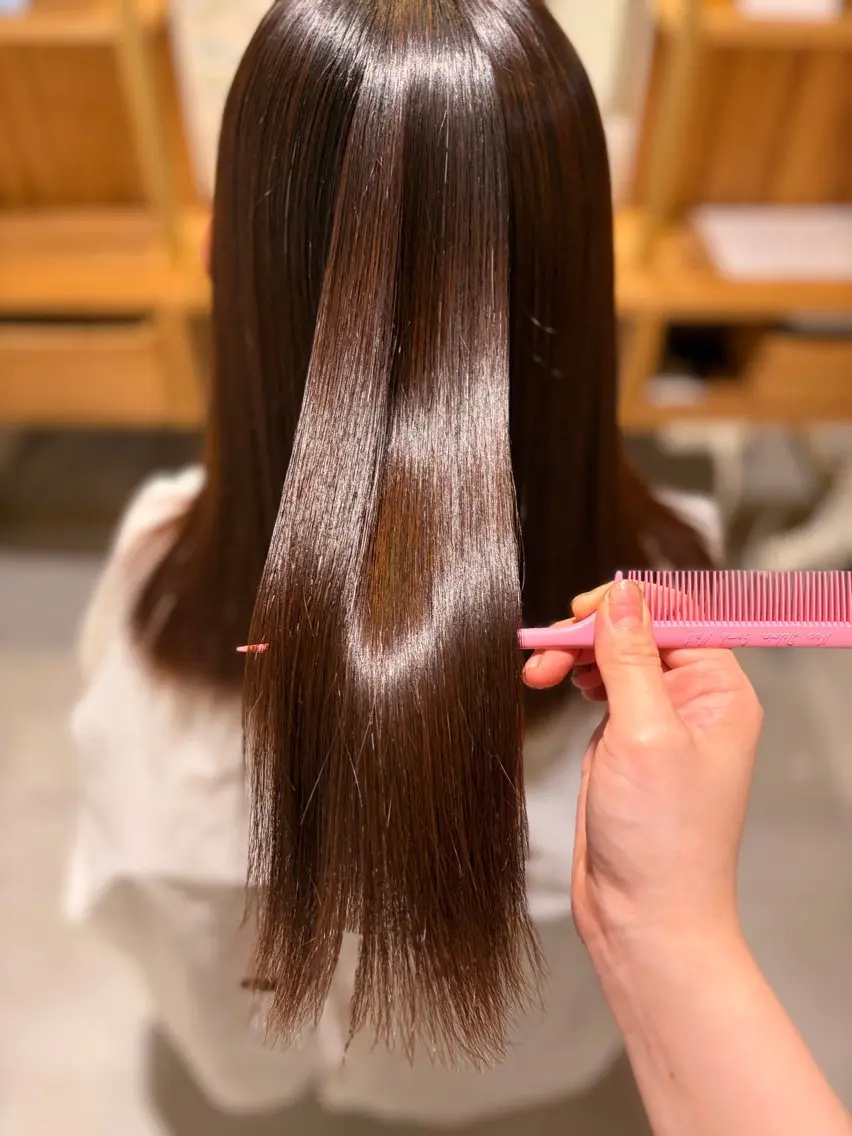 ミディアム 縮毛矯正 木田 絢子のヘアスタイル