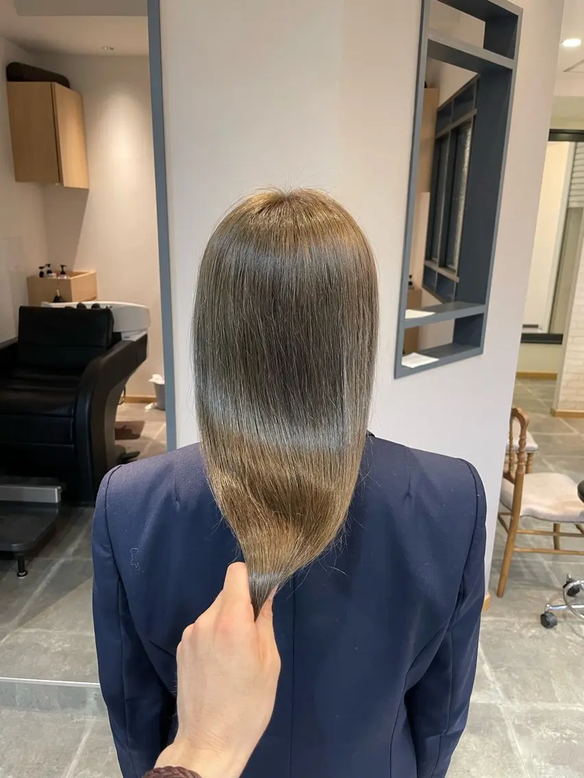 セミロング カラー カット ヘアカラー トリートメント 博多/髪質改善/レイ ヤー/縮毛矯正/れいのヘアスタイル