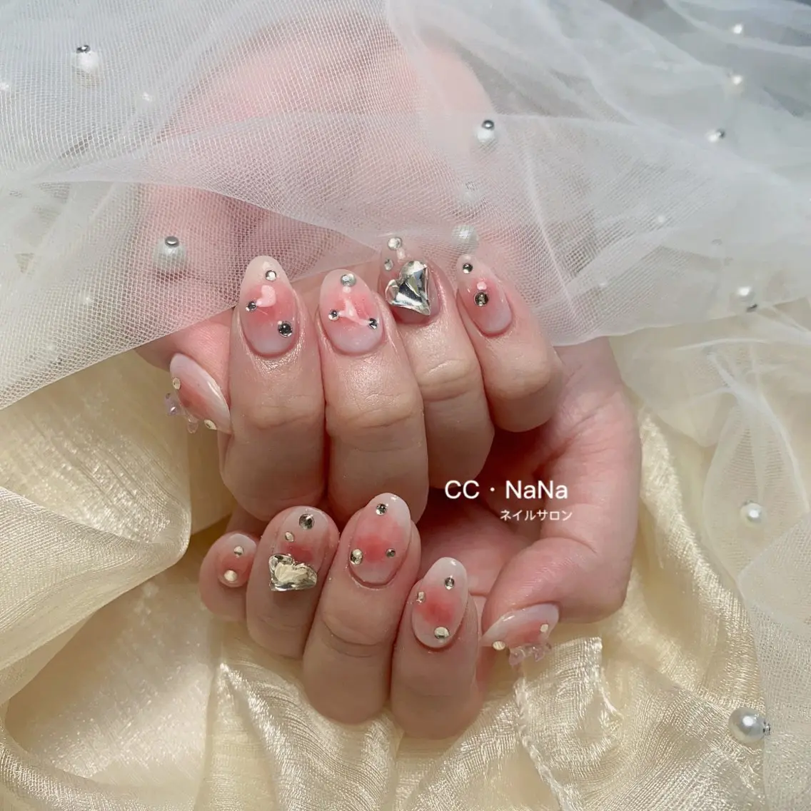 ネイル チークネイル 持ち込み ハンドネイル 💎CC・NaNa 韓国風ネイル🌙Cのネイルデザイン