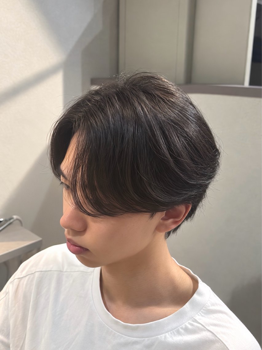 ショート パーマ メンズ センターパート カット パーマ かずさ🐈‍⬛ lmu by ifのヘアスタイル