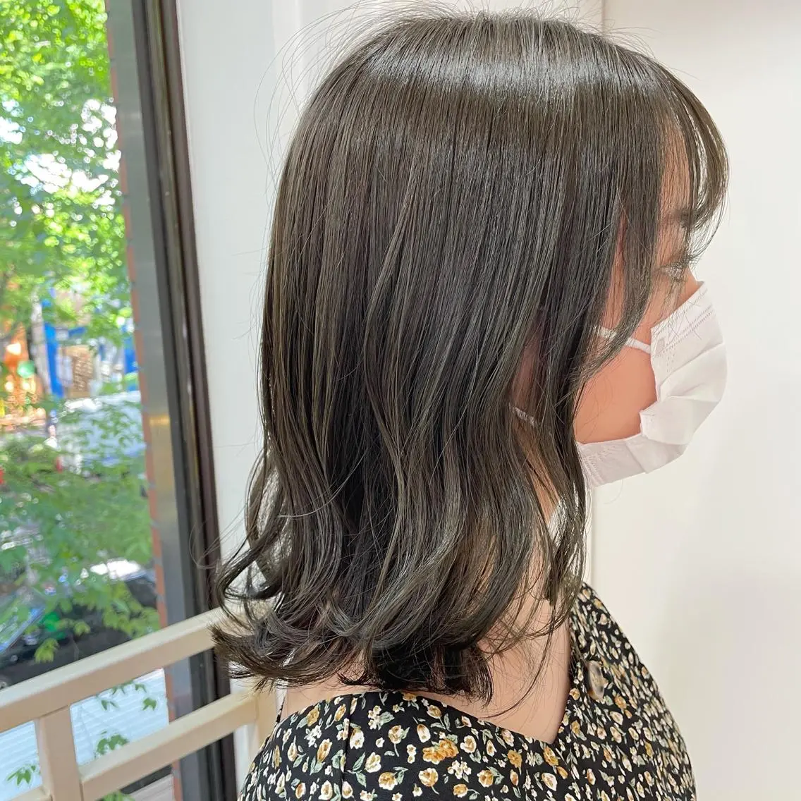 ミディアム カラー TRENCH　相澤 果歩のヘアスタイル