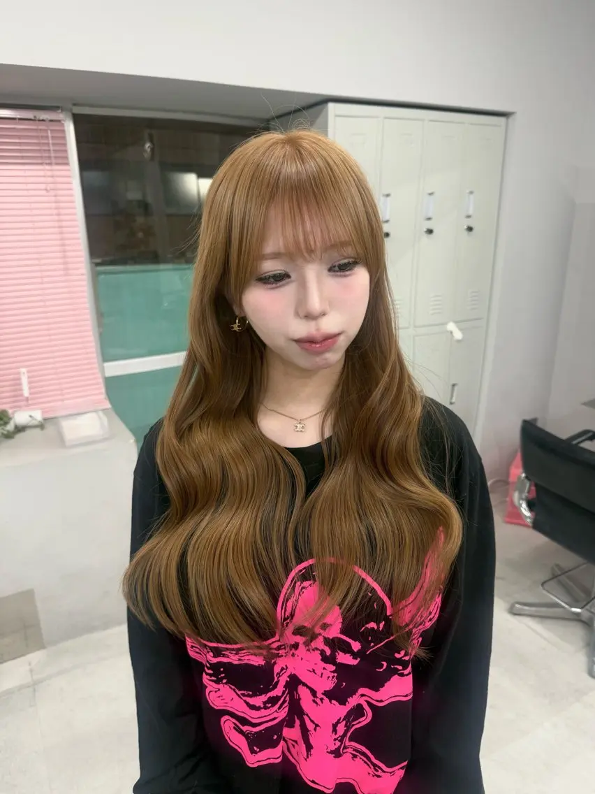 ロング カラー ベージュカラー ミルクティーベージュ カット ヘアカラー 韓国レイヤー/ボブ ウルフカット/きらりのヘアスタイル