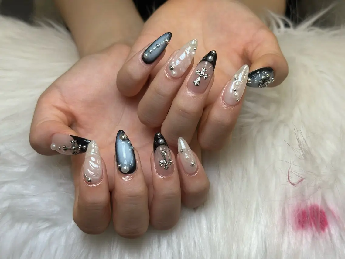 ネイル アートネイル 成人式 ジェルネイル ニュアンスネイル 夏ネイル ハンドネイル Nienail_ Luxeのネイルデザイン