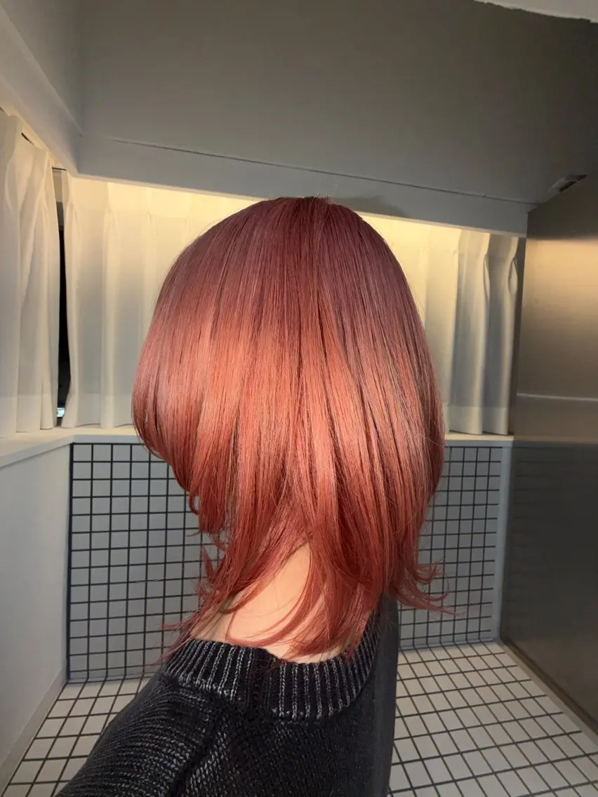 ミディアム ヘアカラー ひな ブリーチ/ハイトーンのヘアスタイル