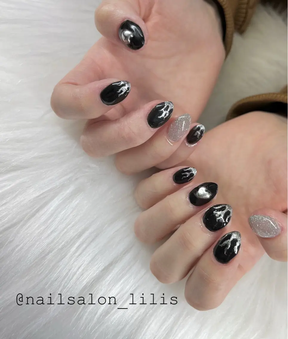 ネイル アートネイル ミラーネイル nailsalon Lilisのネイルデザイン
