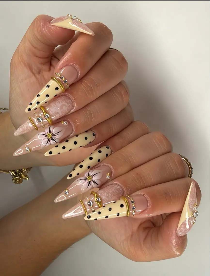 ネイル ハンドネイル Rina Mika Nailsのネイルデザイン