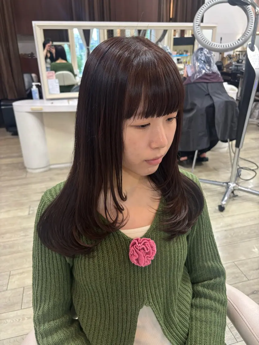 ロング カット ヘアカラー さとう さくらのヘアスタイル