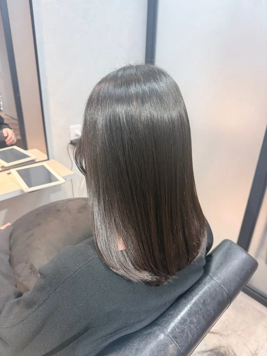 ミディアム カラー カット 縮毛矯正 トリートメント soi 💜AYAKOのヘアスタイル